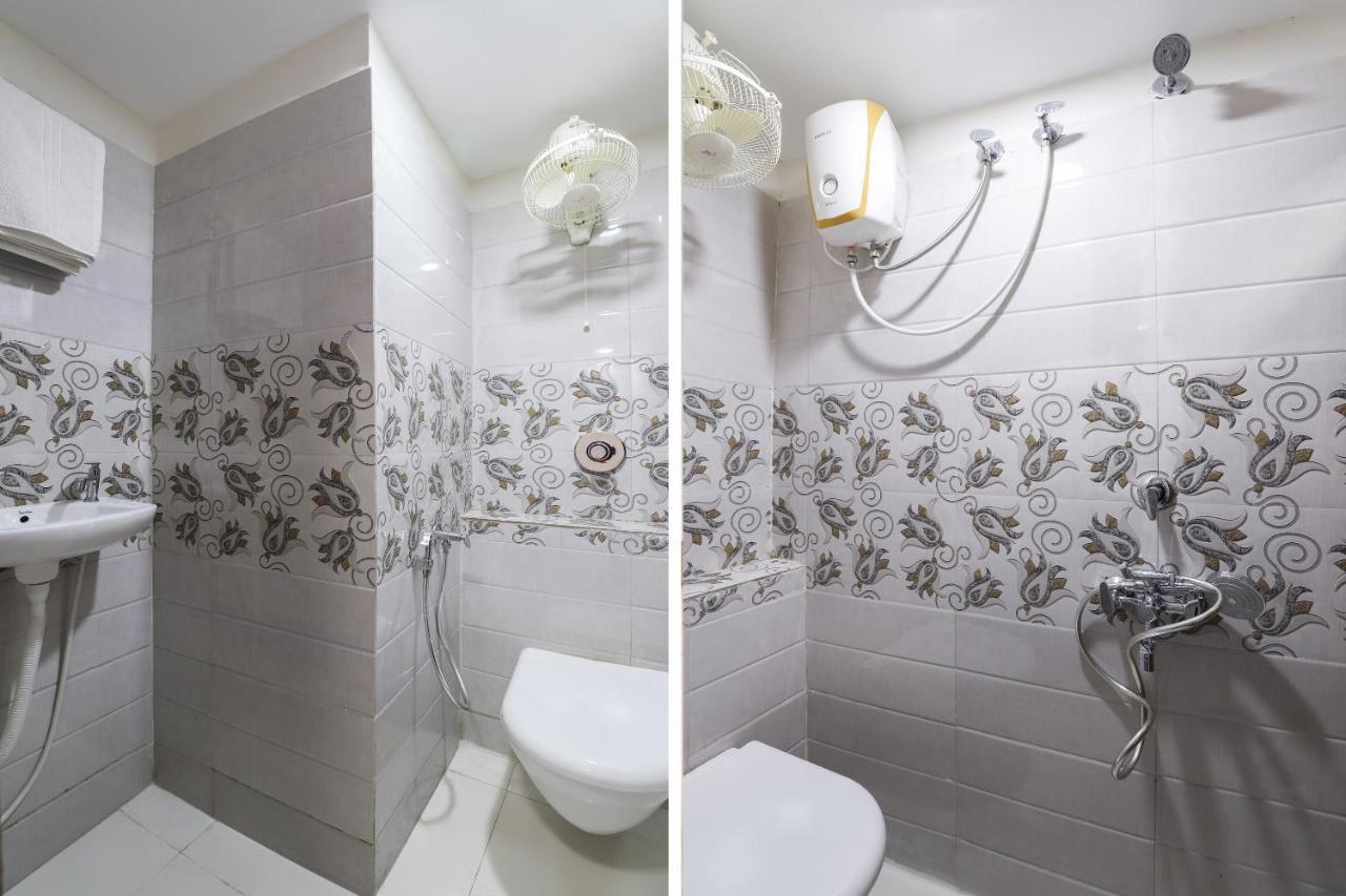 Oyo 47110 Hotel Royal Palace Naroda Εξωτερικό φωτογραφία