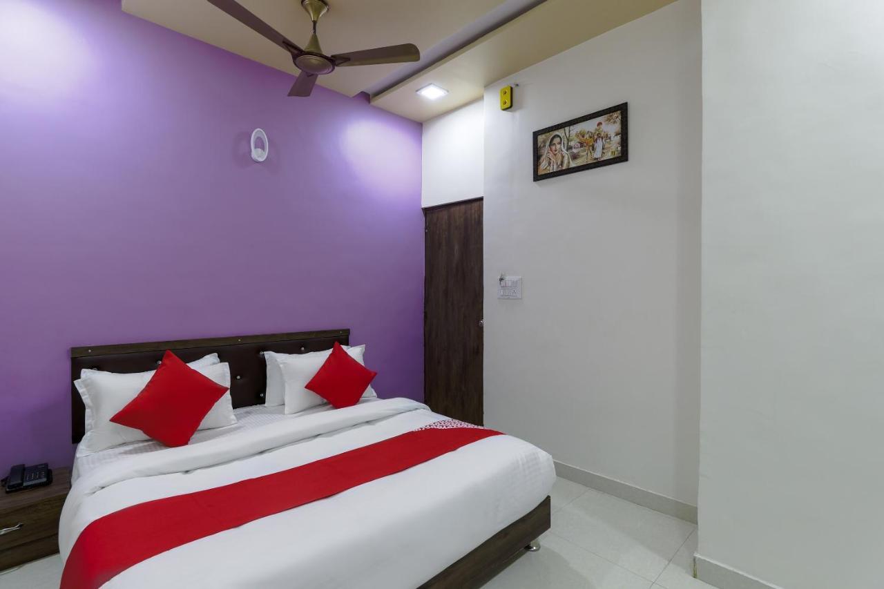 Oyo 47110 Hotel Royal Palace Naroda Εξωτερικό φωτογραφία