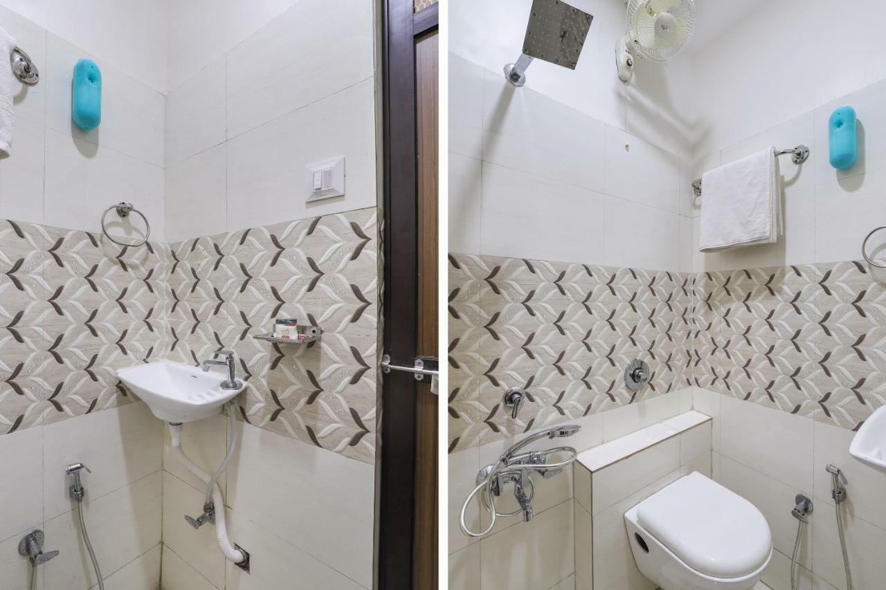 Oyo 47110 Hotel Royal Palace Naroda Εξωτερικό φωτογραφία